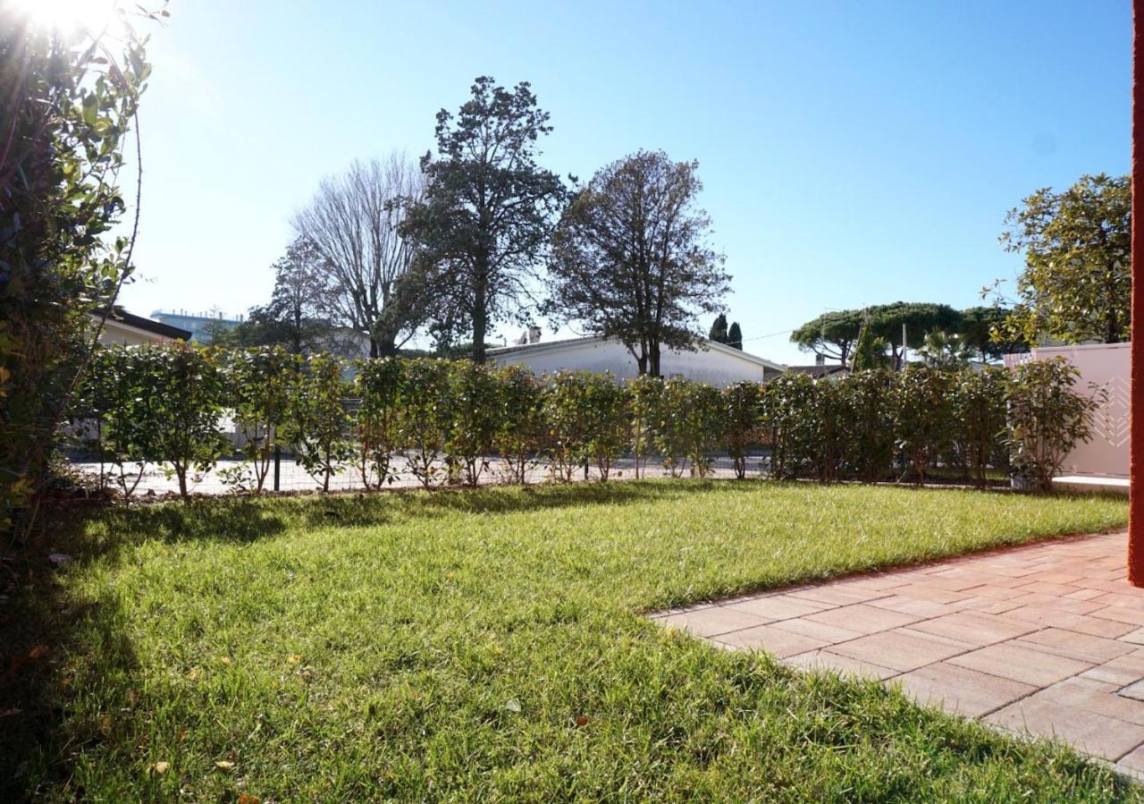 Relax By The Garden - Flat For Up To 6 Guests Apartman Porto Santa Margherita di Caorle Kültér fotó