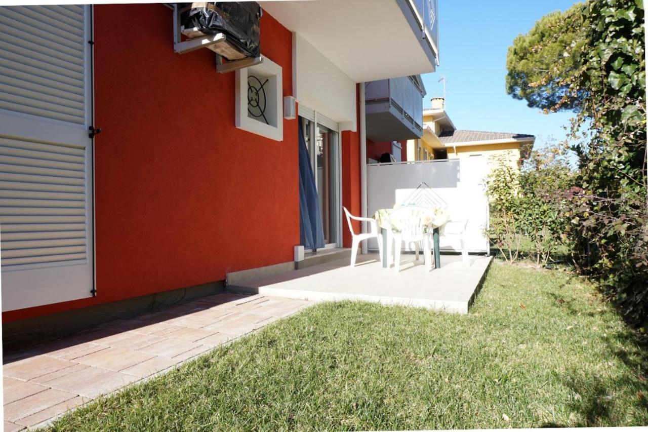 Relax By The Garden - Flat For Up To 6 Guests Apartman Porto Santa Margherita di Caorle Kültér fotó